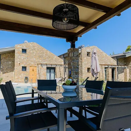 Sanistonevillas Holiday home